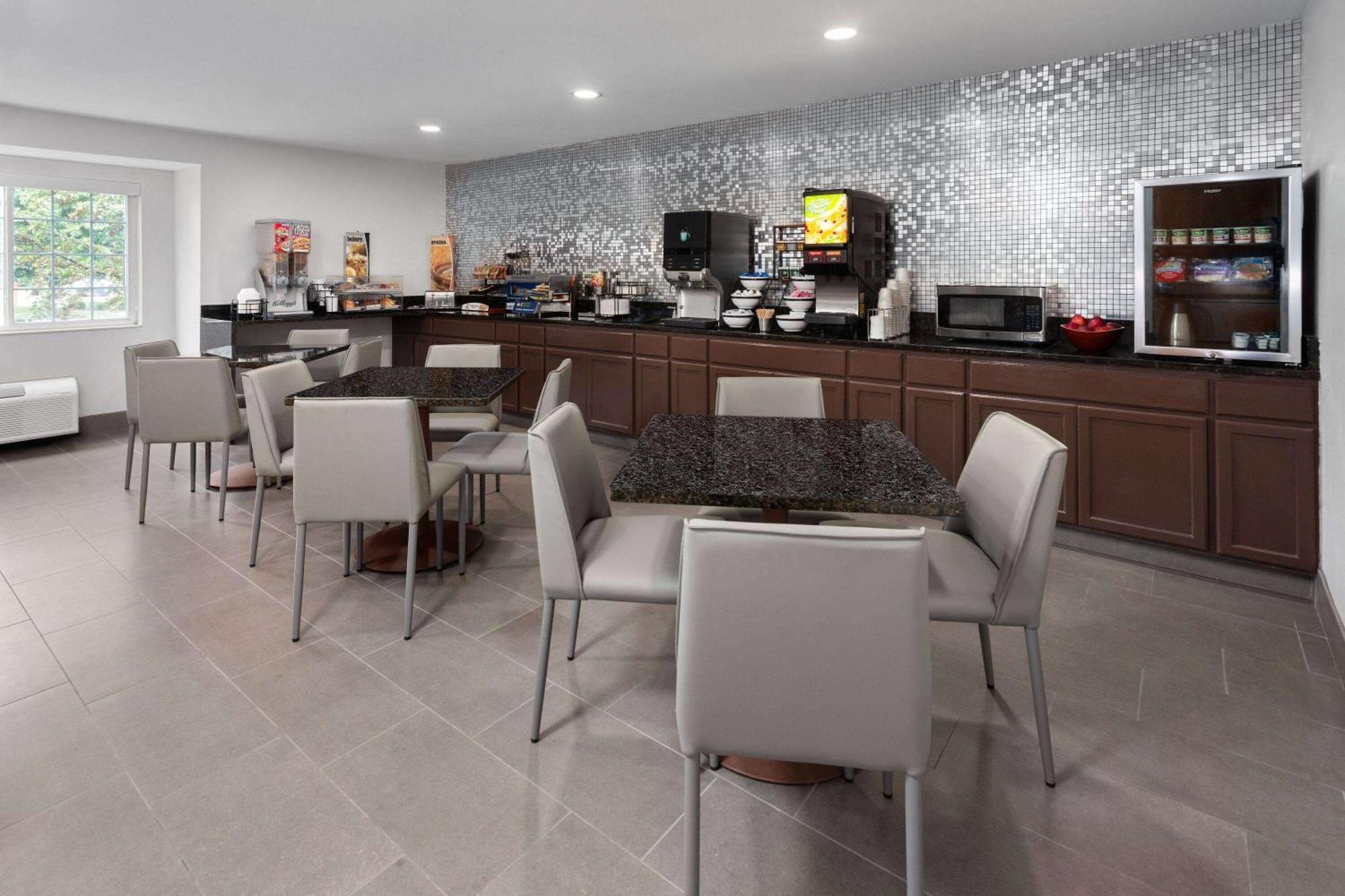 Microtel Inn By Wyndham Janesville Kültér fotó